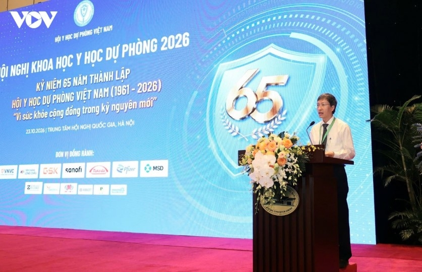 Professor Dr. Phan Trong Lan, Chairman of the Vietnam Association of Preventive Medicine addresses the conference. Professor Dr. Phan Trong Lan, Chairman of the Vietnam Association of Preventive Medicine addresses the conference.