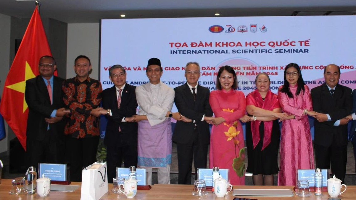 Chuyển tình hữu nghị ASEAN thành những hoạt động hợp tác cụ thể
