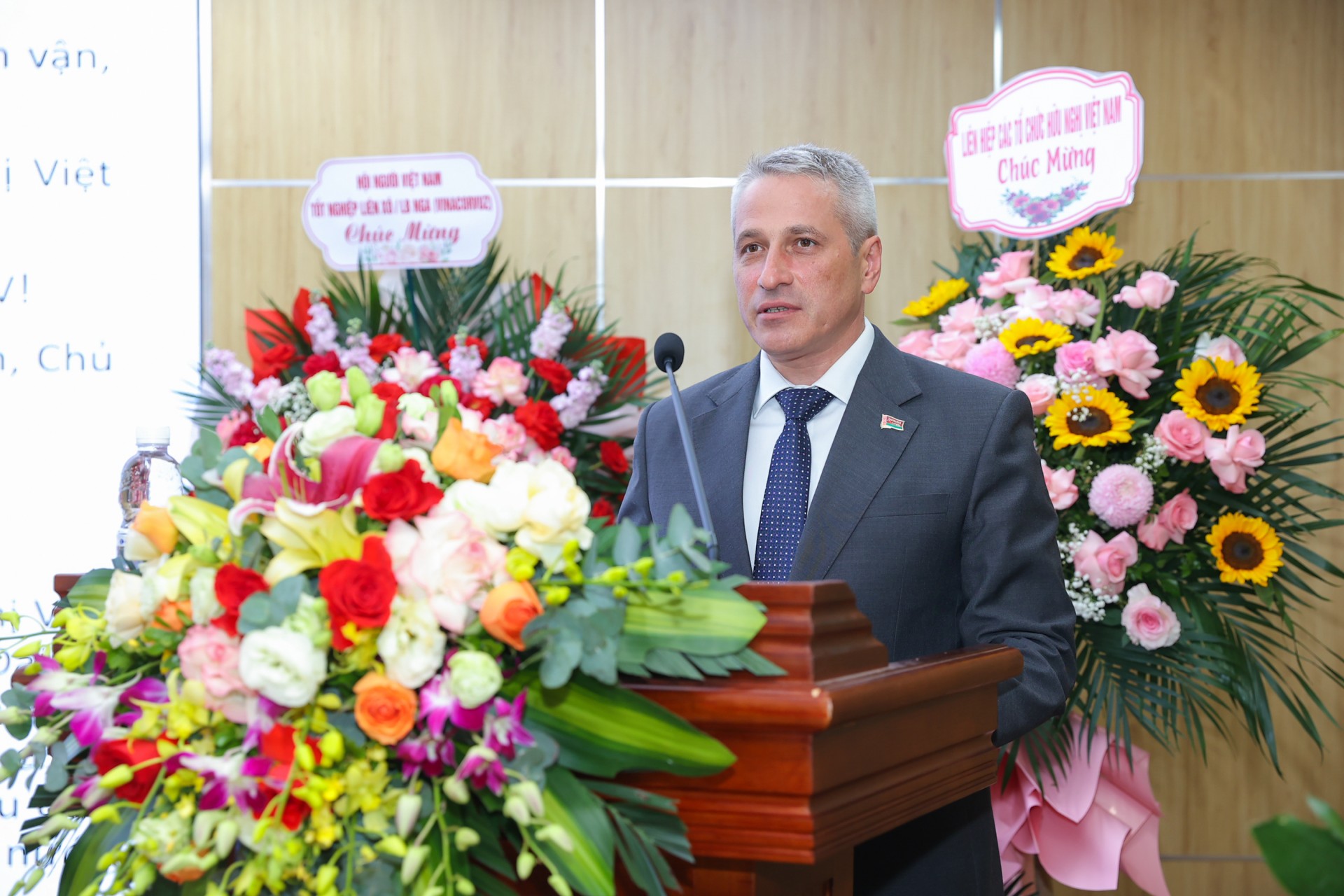 Thứ trưởng Hồ An Phong được bầu làm Chủ tịch Hội hữu nghị Việt Nam - Belarus nhiệm kỳ 2026 - 2031 Thứ trưởng Hồ An Phong được bầu làm Chủ tịch Hội hữu nghị Việt Nam - Belarus nhiệm kỳ 2026 - 2031