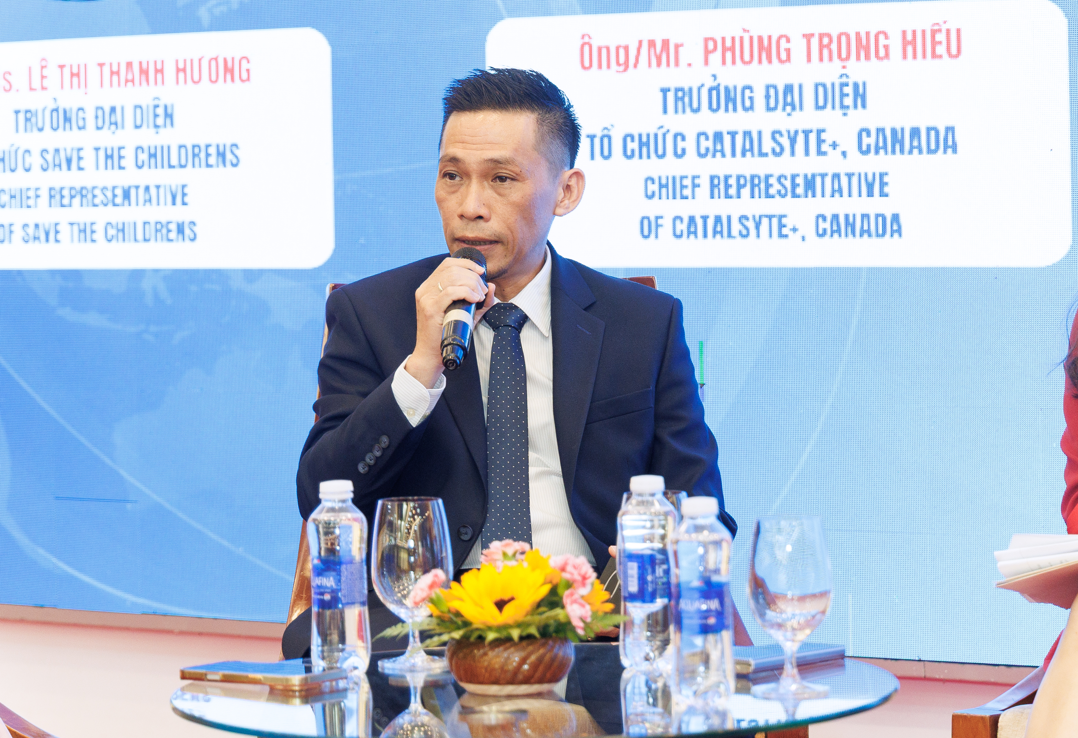 Chủ động “đặt hàng”, mở rộng cơ hội hợp tác phi chính phủ nước ngoài Proactively Identifying Development Needs to Expand Cooperation with Foreign NGOs