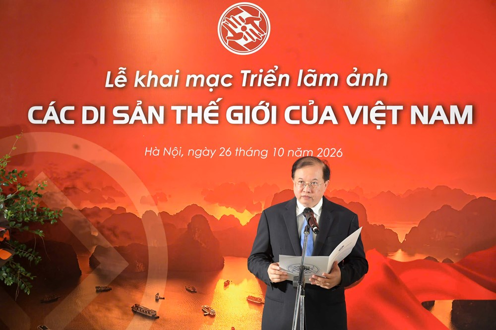 Thứ trưởng Bộ VHTTD Tạ Quang Đông phát biểu khai mạc Triển lãm. (Ảnh: Báo Văn hóa).
