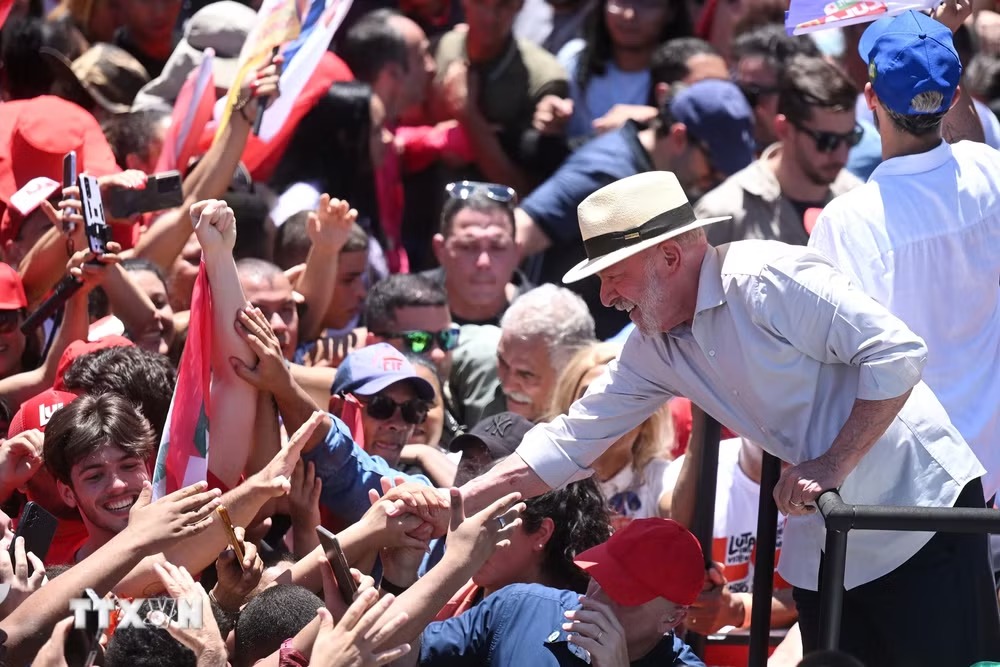 Tổng thống Brazil Luiz Inacio Lula da Silva trong chiến dịch vận động tranh cử ở Brasilia, Brazil, ngày 9/10/2026. (Ảnh: THX/TTXVN phát) Tổng thống Brazil Luiz Inacio Lula da Silva trong chiến dịch vận động tranh cử ở Brasilia, Brazil, ngày 9/10/2026. (Ảnh: THX/TTXVN phát)