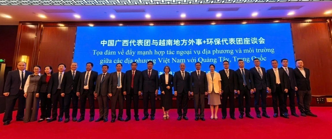 越南四省与中国广西探讨深化环境农业及科技合作 越南四省与中国广西探讨深化环境农业及科技合作