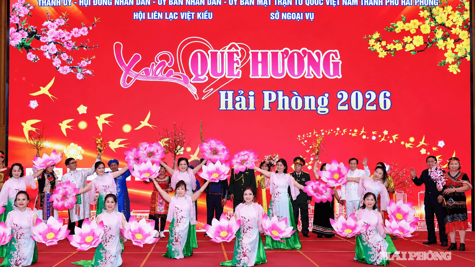 ຫາຍຟ່ອງ ສົ່ງເສີມແຫຼ່ງຊັບພະຍາກອນຈາກຊາວຫວຽດນາມຢູ່ຕ່າງປະເທດ ເພື່ອພັດທະນາບ້ານເກີດເມືອງນອນ
