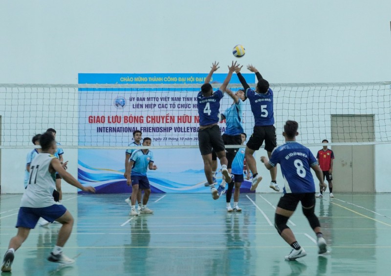International Friendship Volleyball Exchange Held in Khanh Hoa