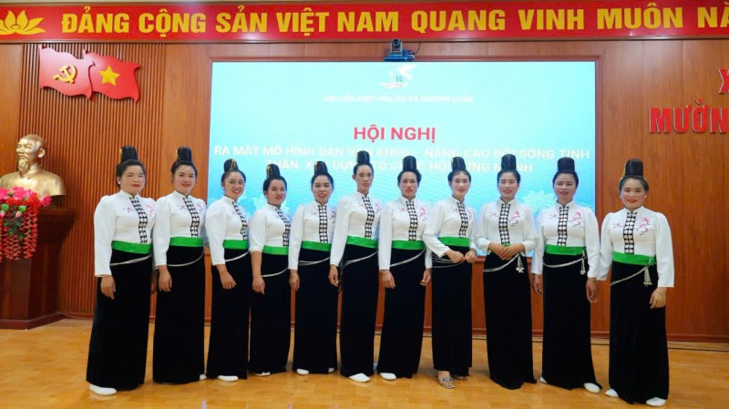 Khi khung cửi vắng bóng ở bản Thái Mường Luân Khi khung cửi vắng bóng ở bản Thái Mường Luân