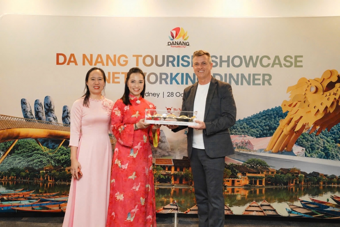 Representatives from the Da Nang Department of Culture, Sports and Tourism meet and hold discussions with representatives from Western Sydney International Airport. (Photo: baovanhoa.vn) Representatives from the Da Nang Department of Culture, Sports and Tourism meet and hold discussions with representatives from Western Sydney International Airport. (Photo: baovanhoa.vn)