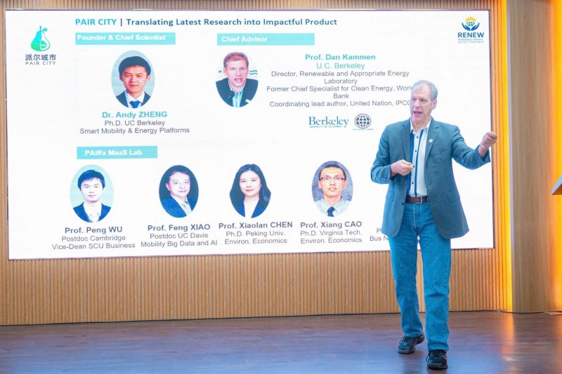GS. Kammen chia sẻ tại buổi toạ đàm khoa học “Đổi mới và hành động cho chuyển dịch năng lượng công bằng” do VinFuture phối hợp tổ chức cùng Đại học Đà Nẵng năm 2025. Ảnh: ĐH Đà Nẵng GS. Kammen chia sẻ tại buổi toạ đàm khoa học “Đổi mới và hành động cho chuyển dịch năng lượng công bằng” do VinFuture phối hợp tổ chức cùng Đại học Đà Nẵng năm 2025. Ảnh: ĐH Đà Nẵng