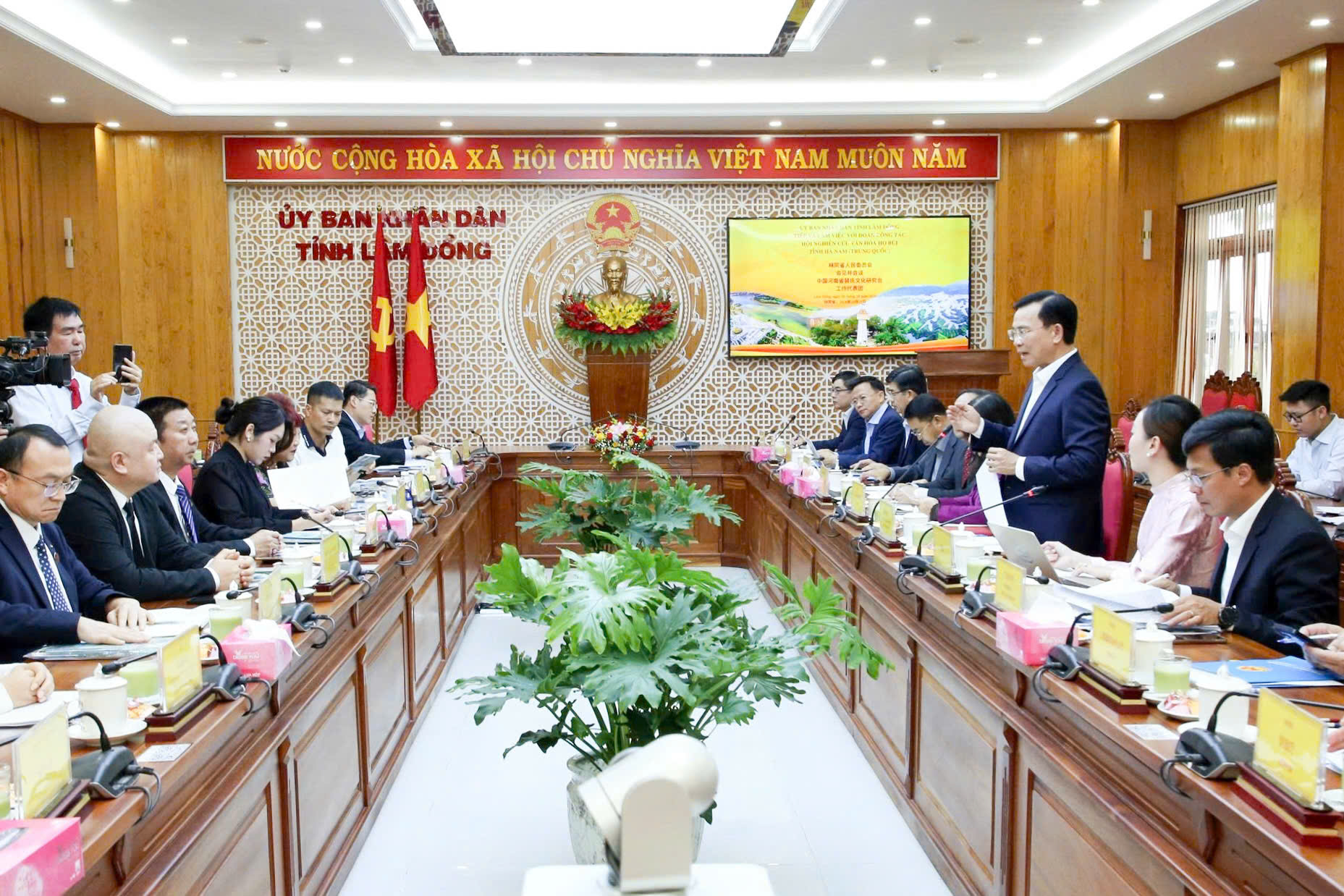 林同省与中国河南省推动多领域投资合作 林同省与中国河南省推动多领域投资合作
