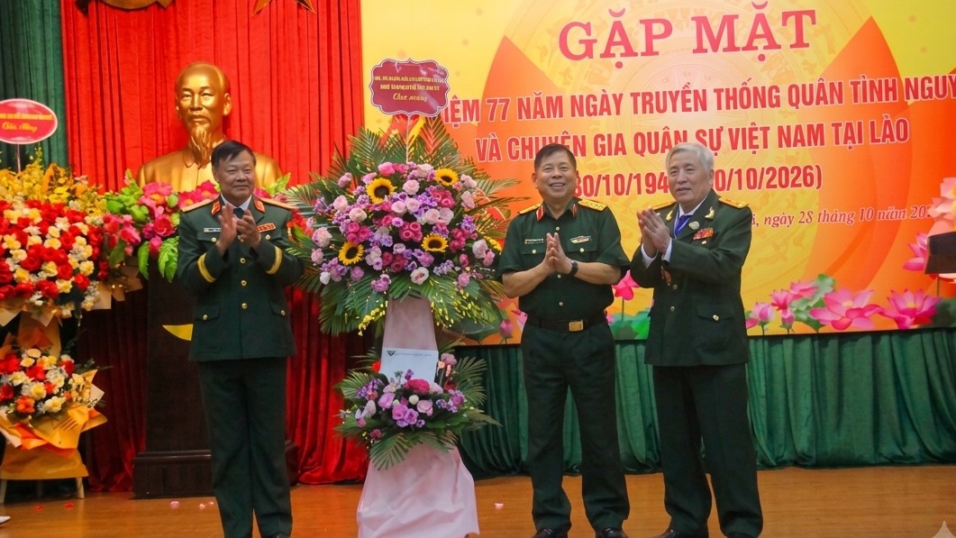 ອະດີດທະຫານອາສາສະໝັກສືບຕໍ່ສານສຳພັນມິດຕະພາບຫວຽດນາມ - ລາວ