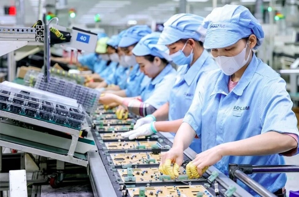 Standard Chartered projects Vietnam's economy to maintain strong growth through 2028. (Illustrative image) Standard Chartered projects Vietnam's economy to maintain strong growth through 2028. (Illustrative image)