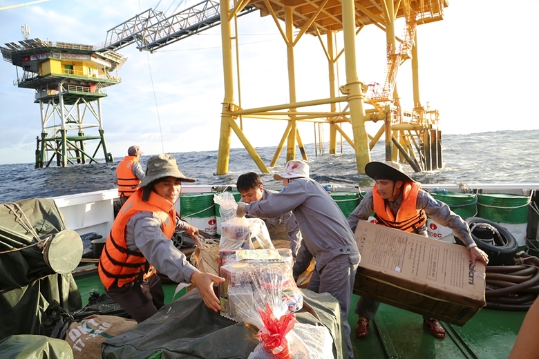 Встреча Лунного Нового года на морской платформе DK1 Встреча Лунного Нового года на морской платформе DK1