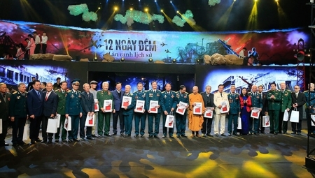 «12 суток - Исторические строки»: Героические воспоминания о незабываемых днях