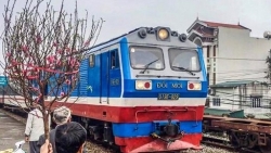 В кассах остались билеты на автобусы; авиа и железнодорожные билеты распроданы