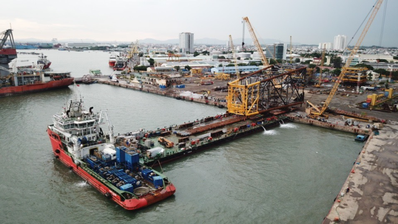 Vietsovpetro доставило два комплекта опор для месторождения «Дракон» Vietsovpetro доставило два комплекта опор для месторождения «Дракон»