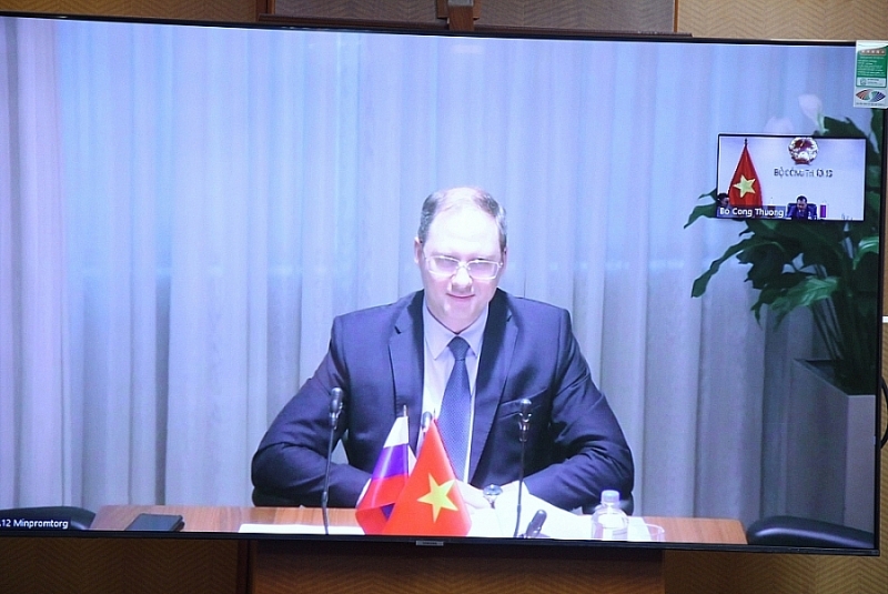 Вьетнам и Россия вскоре подпишут протокол о сотрудничестве в сфере автомобилестроения Вьетнам и Россия вскоре подпишут протокол о сотрудничестве в сфере автомобилестроения