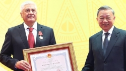МОБ Вьетнама наградило главу МВД России медалью дружбы за вклад в укрепление вьетнамско-российских отношений