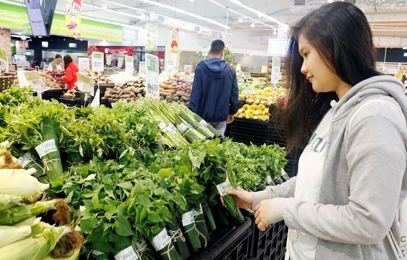 С 2026 года розничные продавцы одноразовых полиэтиленовых пакетов будут штрафоваться