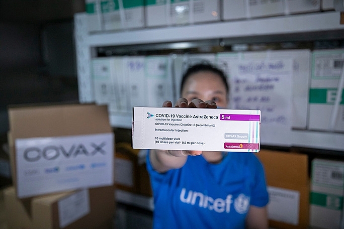 Более 1,18 миллиона доз вакцины COVID-19 от COVAX были доставлены во Вьетнам Более 1,18 миллиона доз вакцины COVID-19 от COVAX были доставлены во Вьетнам