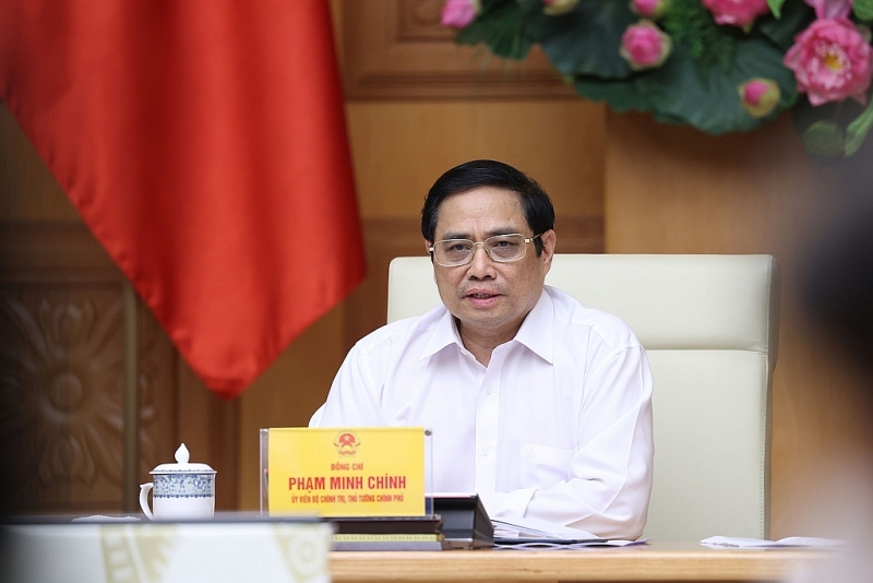 Премьер-министр призвал всю страну объединить усилия с г. Хошимином и соседними провинциями для борьбы с эпидемией