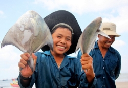 nghe vot vang trang tren bien thu nhap cao hon danh bat ca