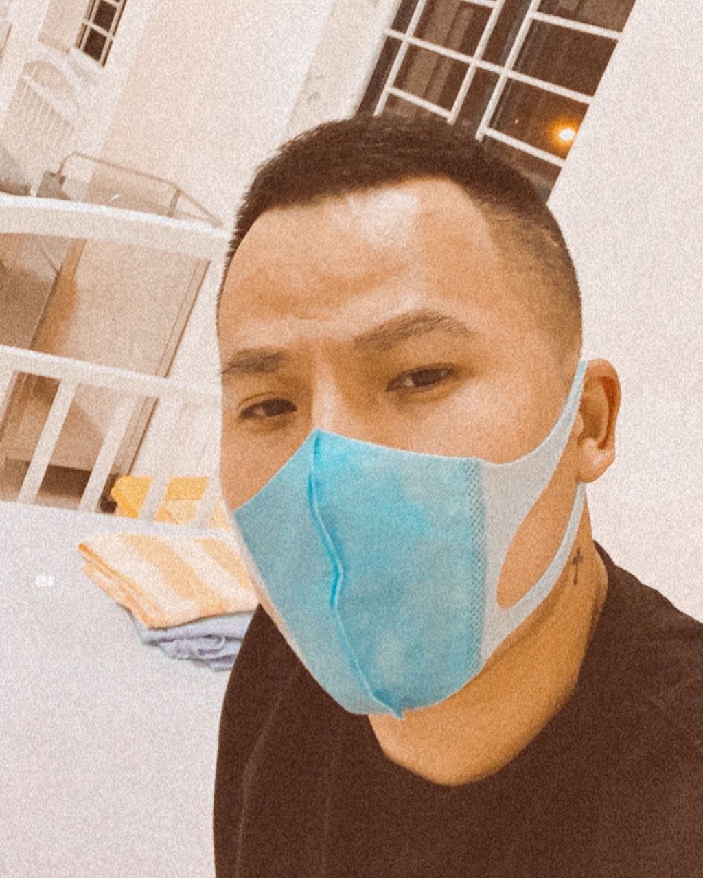 Vũ Khắc Tiệp phát ngôn cơ quan chức năng bắt đi cách ly để lấy thành tích, sao Việt nói gì? vu khac tiep phat ngon co quan chuc nang bat di cach ly de lay thanh tich sao viet noi gi
