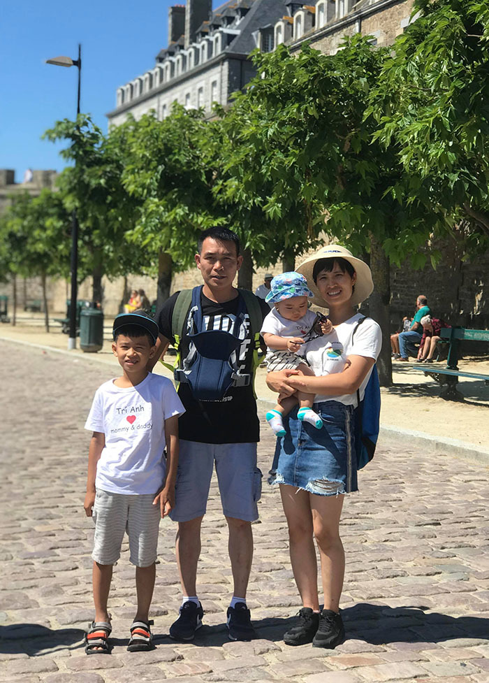 Người Việt ở nước ngoài: "Học đại học xong sang đây rửa xe à?" nguoi viet o nuoc ngoai hoc dai hoc xong sang day rua xe a