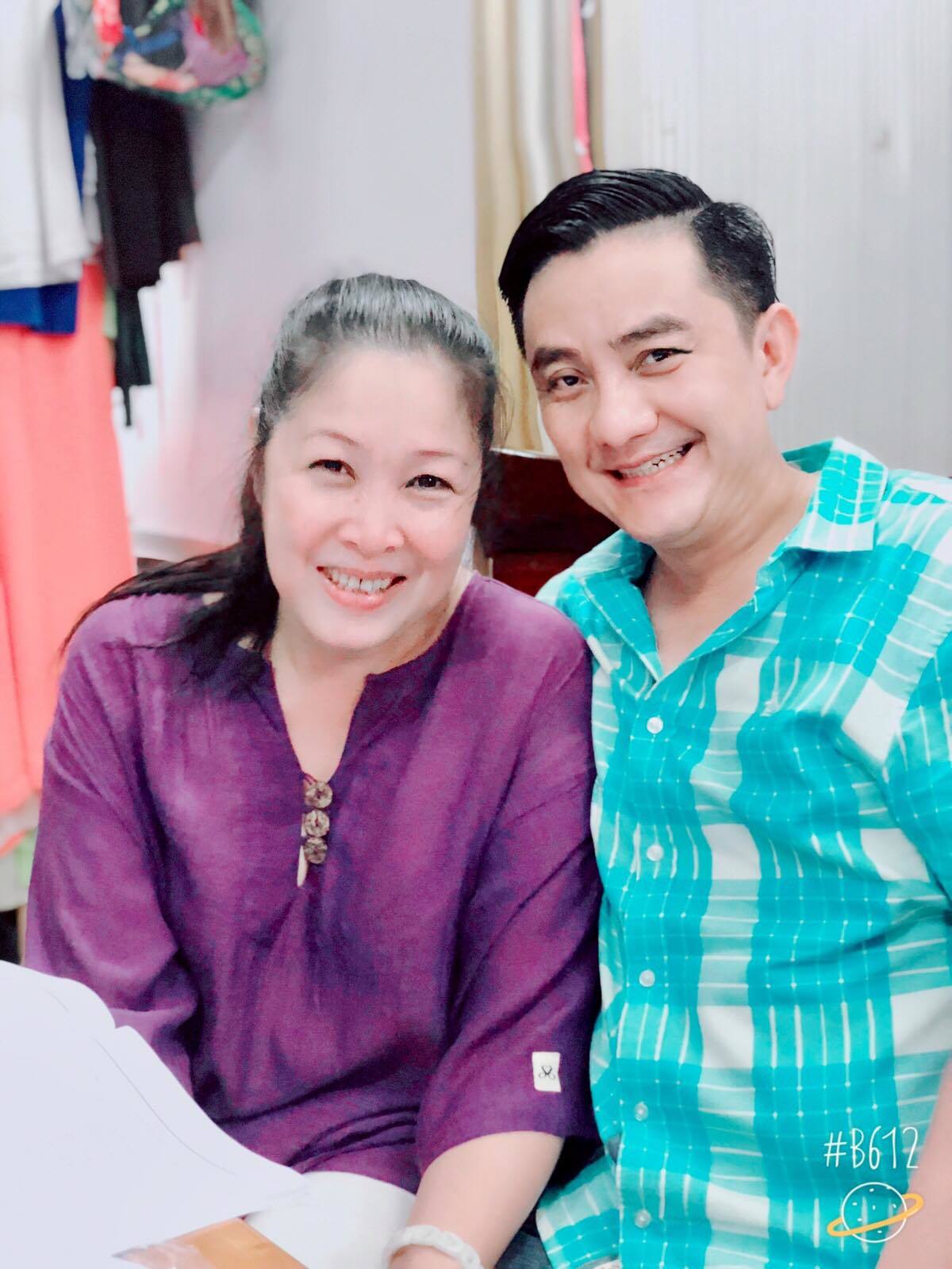 Danh hài Anh Vũ: Lừng lẫy với vai má mì pê đê, náo loạn chợ Bến Thành khi "mang bầu" danh hai anh vu lung lay voi vai ma mi pe de nao loan cho ben thanh khi mang bau
