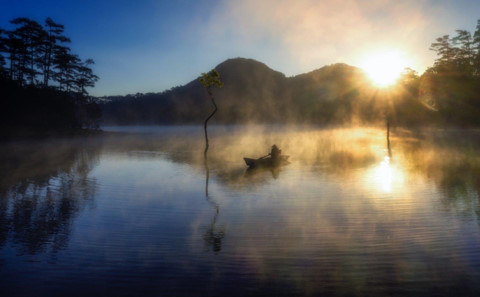 Khoảnh khắc Đà Lạt chìm trong sương đẹp tựa chốn thiên đường khoanh khac da lat chim trong suong dep tua chon thien duong