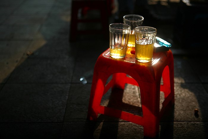 Xa Hà Nội nhớ trà đá vỉa hè… xa ha noi nho tra da via he