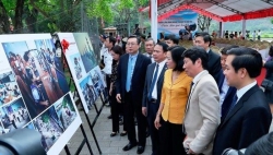 Triển lãm hơn 200 bức ảnh nghệ thuật về “Biển đảo, quê hương”