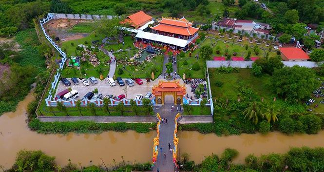 "Hé lộ" hình ảnh ngôi đền mới trong nhà thờ Tổ hơn 100 tỉ của Hoài Linh he lo hinh anh ngoi den moi trong nha tho to hon 100 ti cua hoai linh