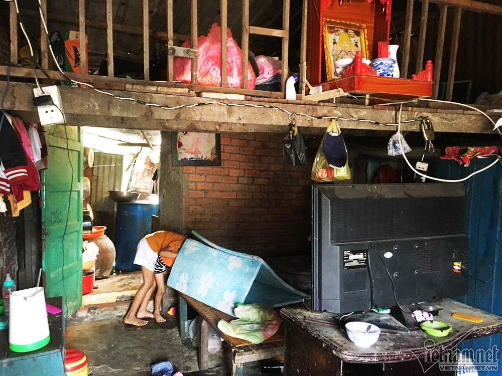 Xóm ngụ cư Sài Gòn: "Con muốn đi học để được ăn cơm với thịt cá" xom ngu cu sai gon con muon di hoc de duoc an com voi thit ca