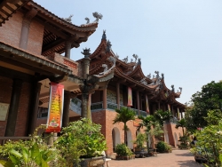 giai ma soc ly do chua den co thuong xay o nui cao