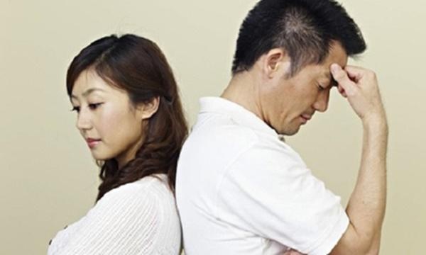 "Nếu mẹ anh và em rơi xuống sông, anh chọn ai?" - câu hỏi đáng ăn tát nhất mọi thời đại! neu me anh va em roi xuong song anh chon ai cau hoi dang an tat nhat moi thoi dai