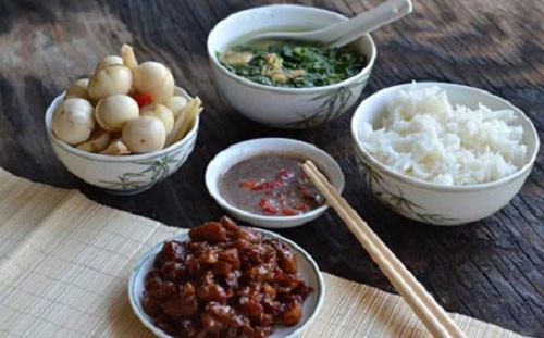 Bữa cơm quê bua com que