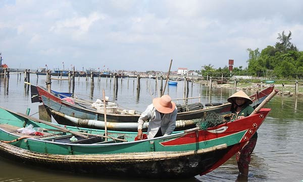 Ngư dân gặp khó khăn trong thực hiện Luật Thủy sản ngu dan gap kho khan trong thuc hien luat thuy san