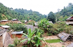 phia sau cai goi la vuong quoc mong bai 2