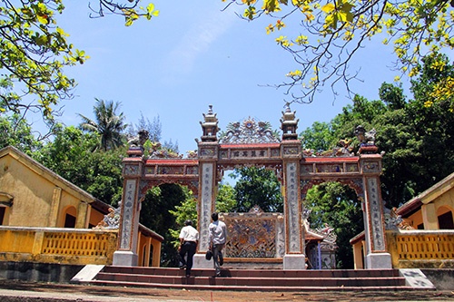 Làng Mỹ Lợi: Nơi lưu giữ nhiều văn bản giá trị về quần đảo Hoàng Sa lang my loi noi luu giu nhieu van ban gia tri ve quan dao hoang sa