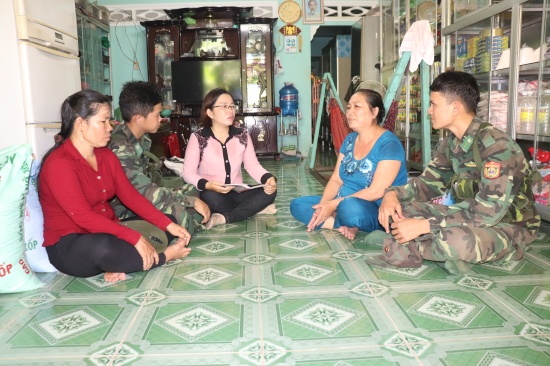 Phụ nữ Vĩnh Xương chung tay bảo vệ biên giới phu nu vinh xuong chung tay bao ve bien gioi