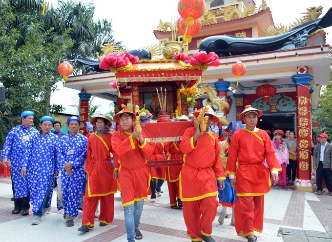 Hội nghinh Ông là gì? Vì sao hội này được coi là lễ hội nước lớn nhất của ngư dân? hoi nghinh ong la gi vi sao hoi nay duoc coi la le hoi nuoc lon nhat cua ngu dan