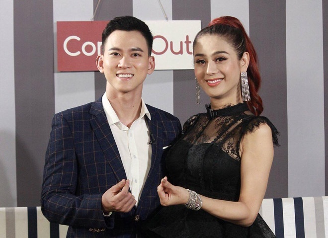 lam khanh chi bo tien tui de to chuc cho 10 cap lgbt lam dam cuoi o come out