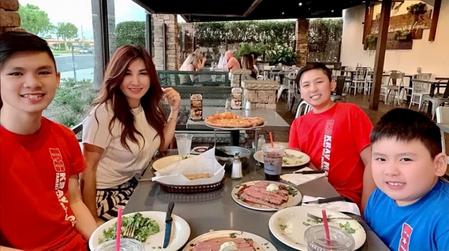 Khuyên mẹ đơn thân nên làm bạn với người cũ, vợ cũ Bằng Kiều khiến cư dân mạng thán phục khuyen me don than nen lam ban voi nguoi cu vo cu bang kieu khien cu dan mang than phuc
