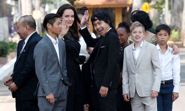 Người thừa kế 2600 tỷ đồng của Angelina Jolie nhập trường đại học ở Hàn Quốc nguoi thua ke 2600 ty dong cua angelina jolie nhap truong dai hoc o han quoc