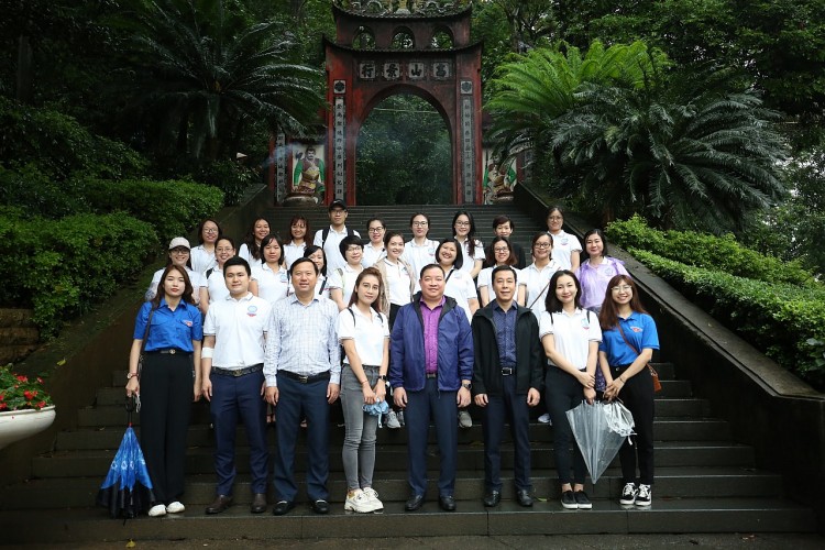 Đoàn Thanh niên VUFO tổ chức hoạt động về nguồn Đoàn Thanh niên VUFO tổ chức hoạt động về nguồn