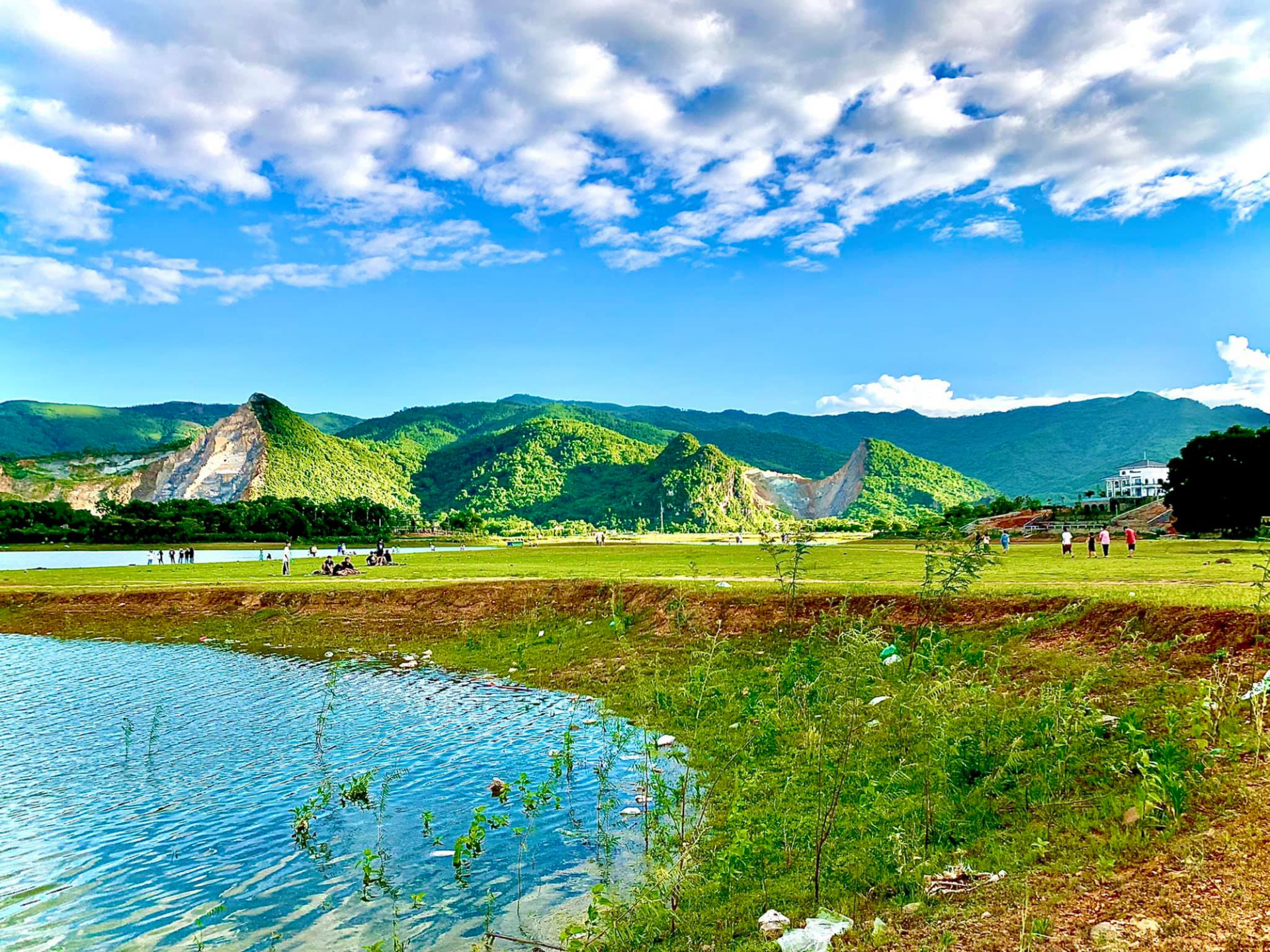 ບັນ​ດາ​ໜ​ອງ​ງາມ​ຢູ່​ໃກ້​ຮ່າ​ໂນ້ຍ ຈະ​ເຮັດ​ໃຫ້​ແຂກ​ທ່ອງ​ທ່ຽວ​ຮູ້ສຶກຮັກ