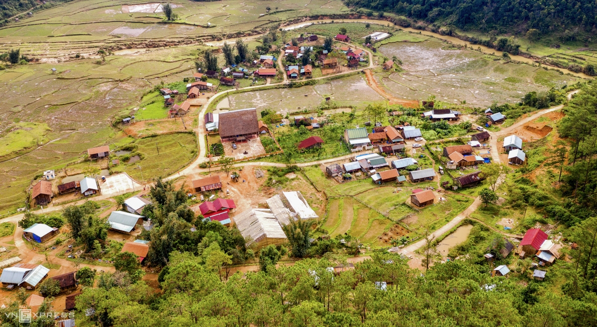 ຄົ້ນຫາບິ່ງລຽວ - ຊາປາຂະໜາດນ້ອຍ ດ້ວຍຫຼາຍສະຖານທີ່ຫົກເຮື້ອສວຍສົດງົດງາມຢູ່ ທ່າມກາງແຂວງ ກ໋ວາງນິງ ຄົ້ນຫາບິ່ງລຽວ - ຊາປາຂະໜາດນ້ອຍ ດ້ວຍຫຼາຍສະຖານທີ່ຫົກເຮື້ອສວຍສົດງົດງາມຢູ່ ທ່າມກາງແຂວງ ກ໋ວາງນິງ