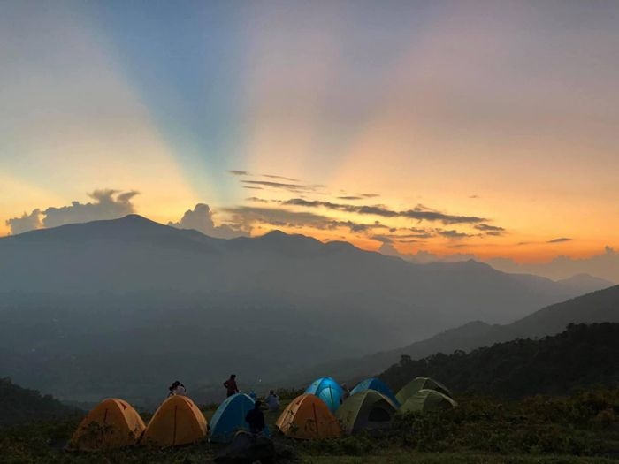 ຄົ້ນຫາບິ່ງລຽວ - ຊາປາຂະໜາດນ້ອຍ ດ້ວຍຫຼາຍສະຖານທີ່ຫົກເຮື້ອສວຍສົດງົດງາມຢູ່ ທ່າມກາງແຂວງ ກ໋ວາງນິງ ຄົ້ນຫາບິ່ງລຽວ - ຊາປາຂະໜາດນ້ອຍ ດ້ວຍຫຼາຍສະຖານທີ່ຫົກເຮື້ອສວຍສົດງົດງາມຢູ່ ທ່າມກາງແຂວງ ກ໋ວາງນິງ