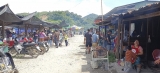 ຕະຫຼາດສາມັກຄີຢູ່ເຂດຊາຍແດນຫວຽດນາມ - ລາວ, ແມ່ນສະຖານທີ່ແລກປ່ຽນເຂັ້ມຂຸ້ນໄປດ້ວຍຄວາມມິດຕະພາບ