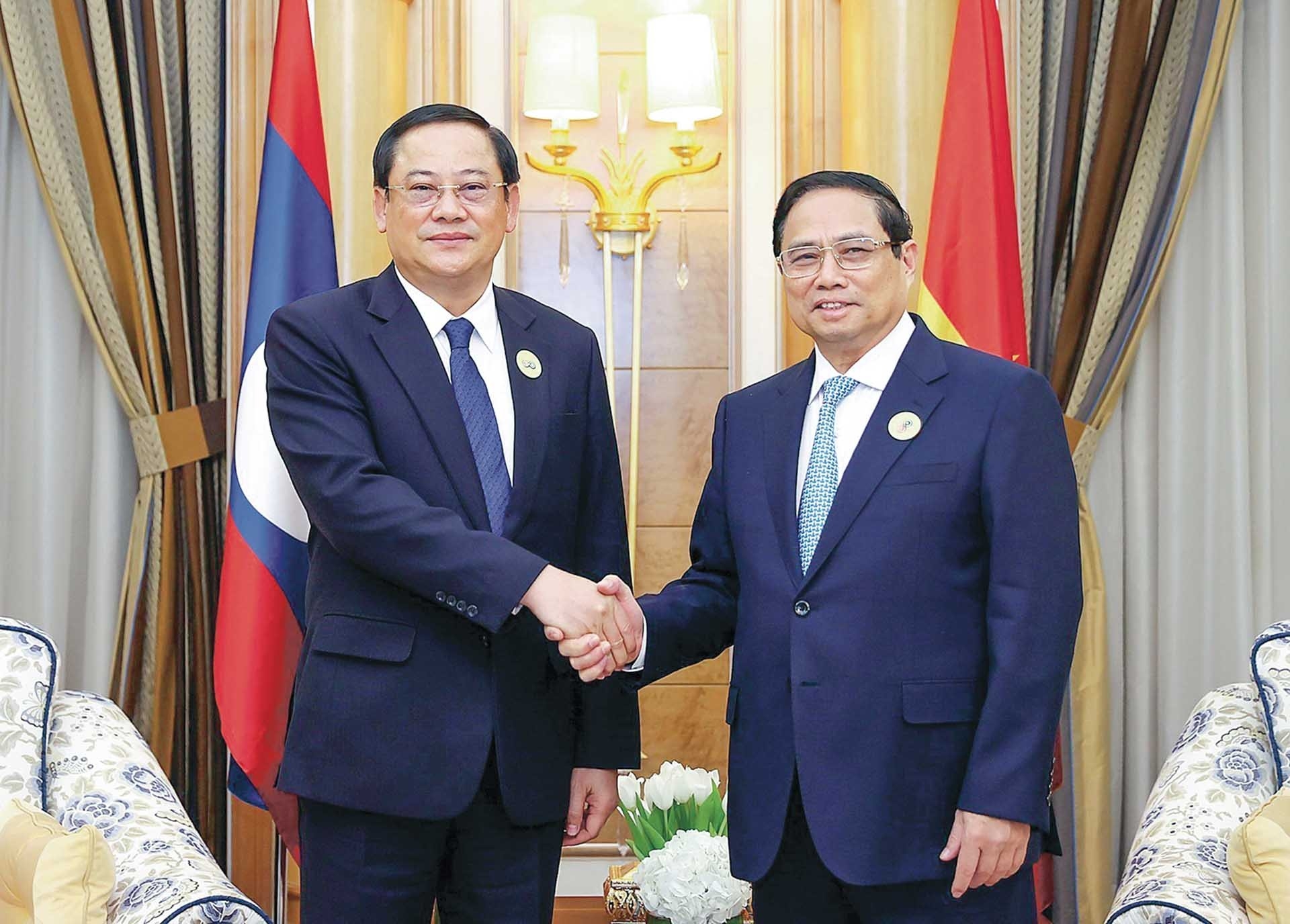 ນາຍົກລັດຖະມົນຕີລາວຢ້ຽມຢາມຫວຽດນາມ: ຂຽນໜ້າໃໝ່ຂອງນ້ຳໃຈສະຫາຍ